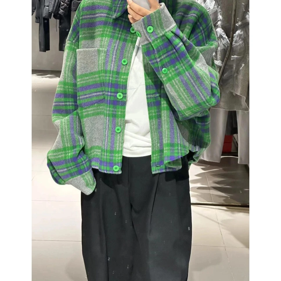 绿色翻领长袖条纹衬衫外套女秋季短款高级感气质宽松遮肉衬衣上衣