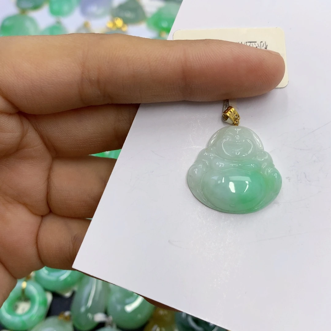 翡翠18K金镶嵌颈饰翡翠
