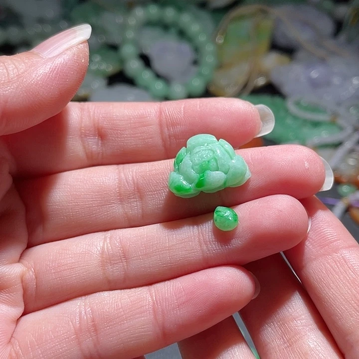 颈饰未镶嵌翡翠甜****?天