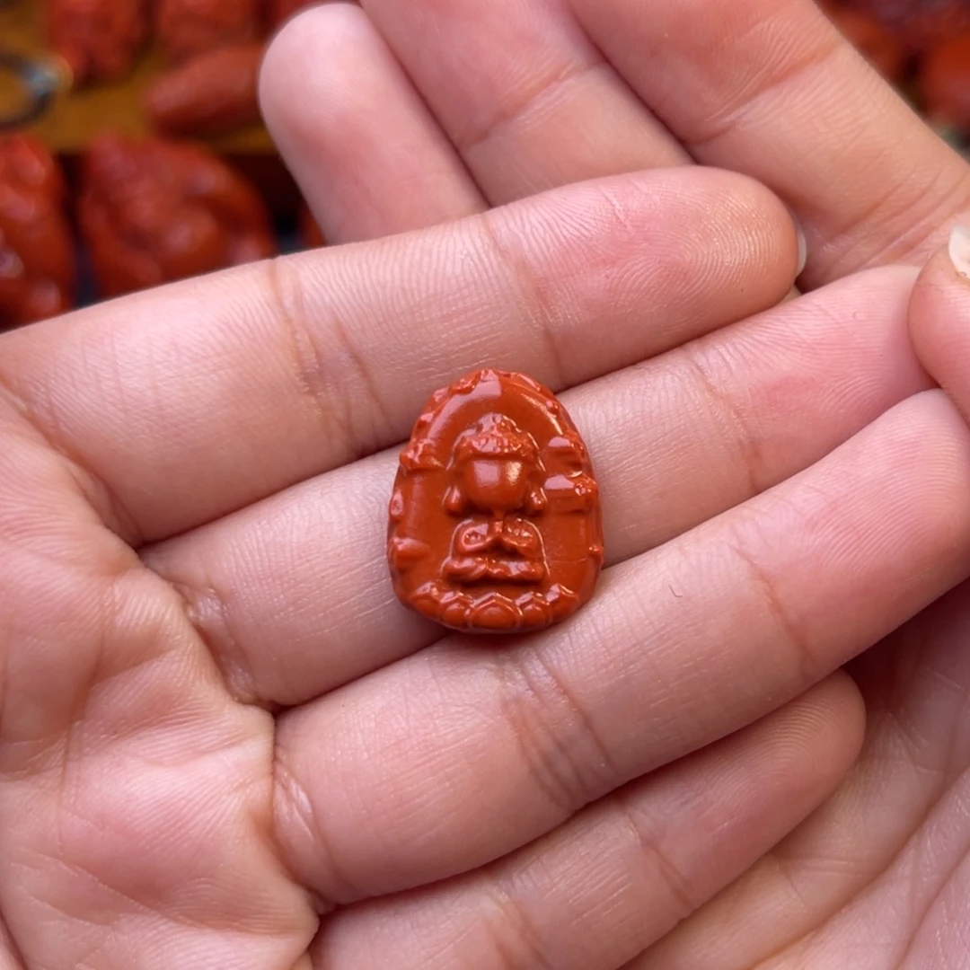 南红玛瑙未镶嵌川料瓦西无相佛背云15mm尺寸