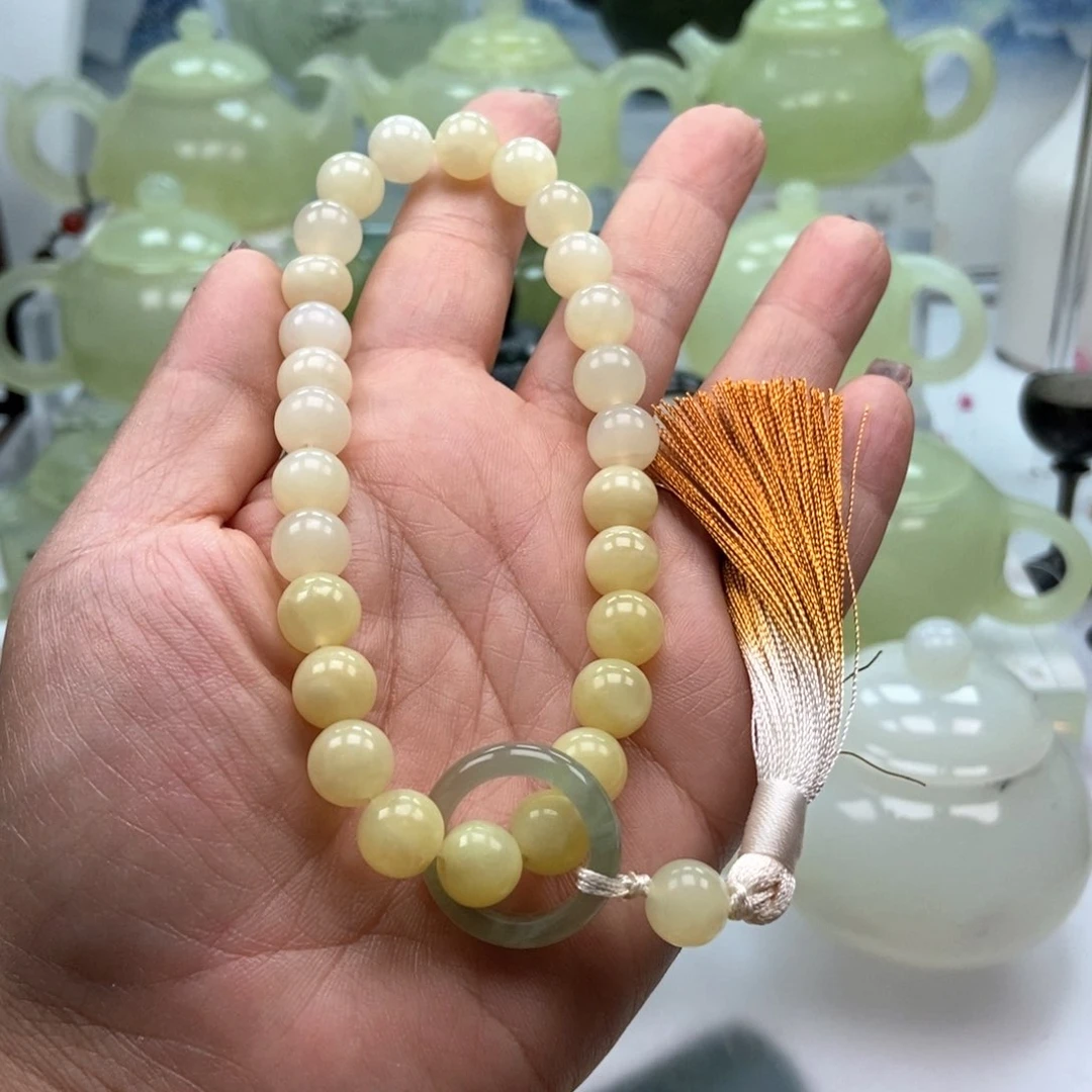 蛇纹石玉未镶嵌壶
