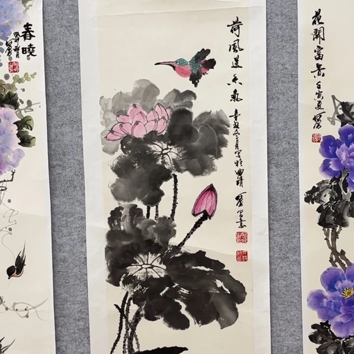 国画花鸟的翅膀是一个巨大的蝴蝶结在空中