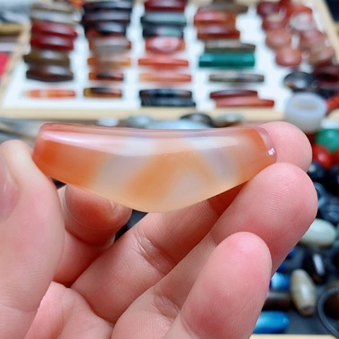 玛瑙/玉髓颈饰合金