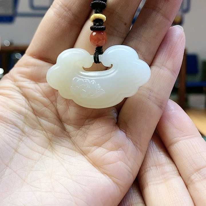 【闪购商品】颈饰未镶嵌和田玉