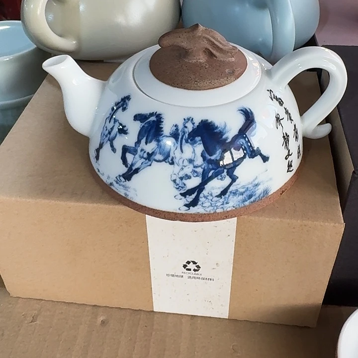 主人杯一个，瓷。。。。