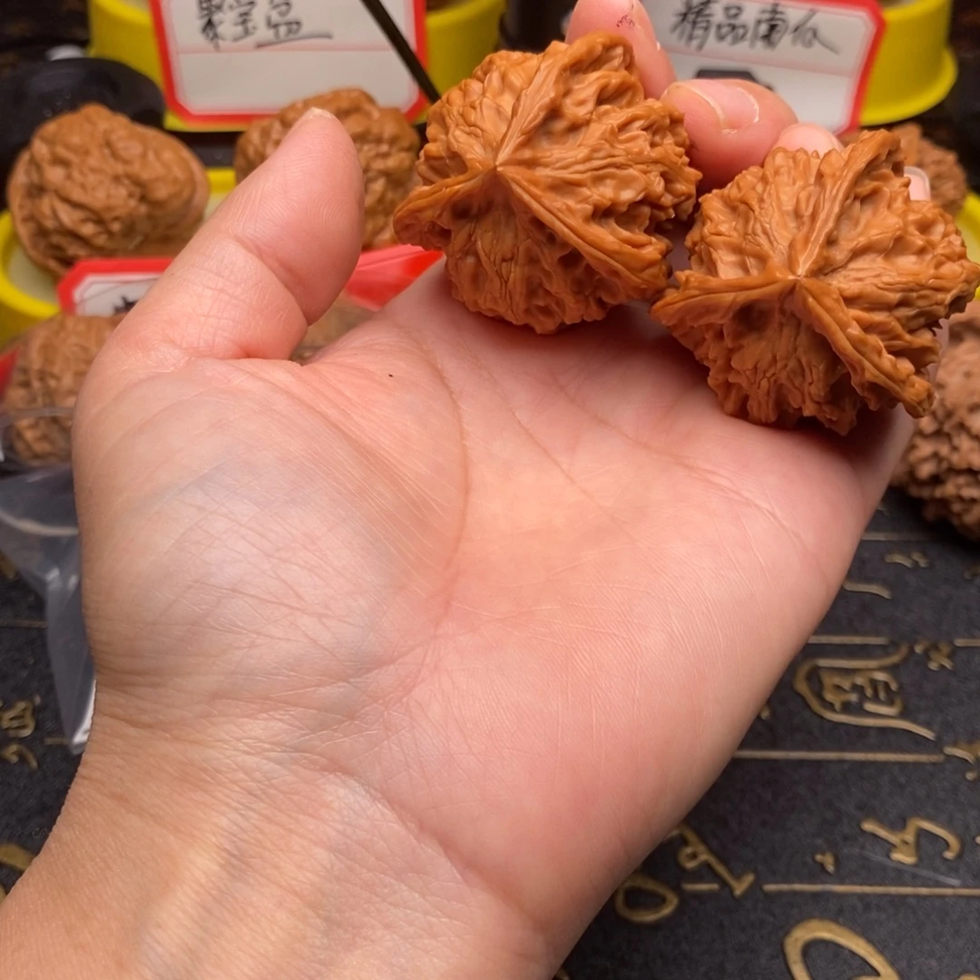 今***滚大叶紫檀（黑酸枝木类）盘山三棱