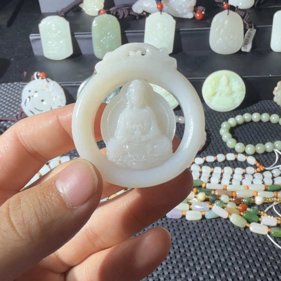 和田玉未镶嵌颈饰