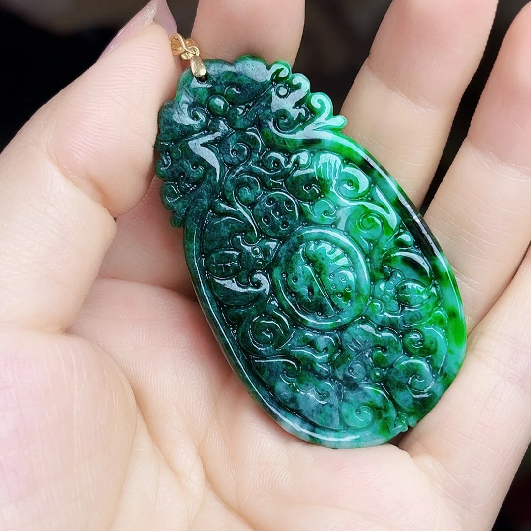 翡翠18K金镶嵌颈饰多样性