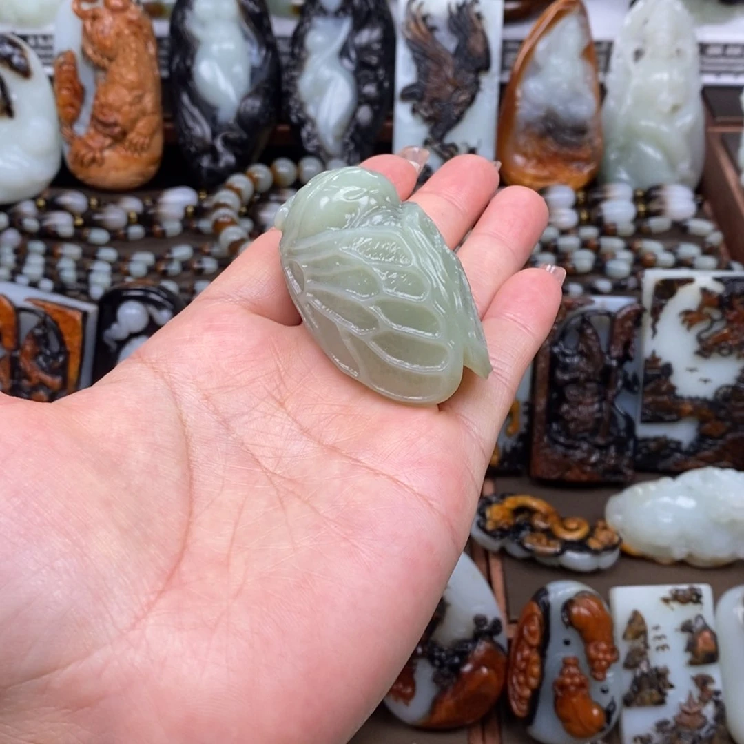 颈饰未镶嵌和田玉