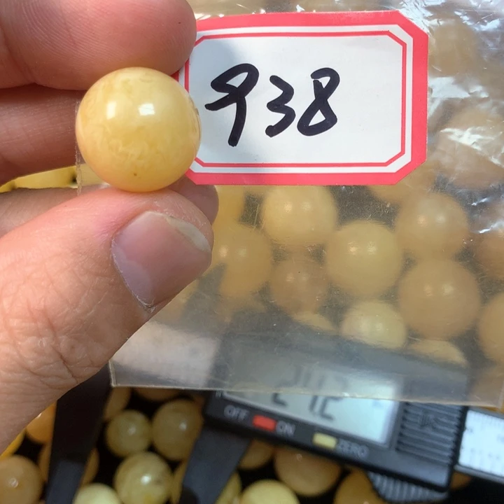 琥珀未镶嵌珠宝奇石瑕疵16.9