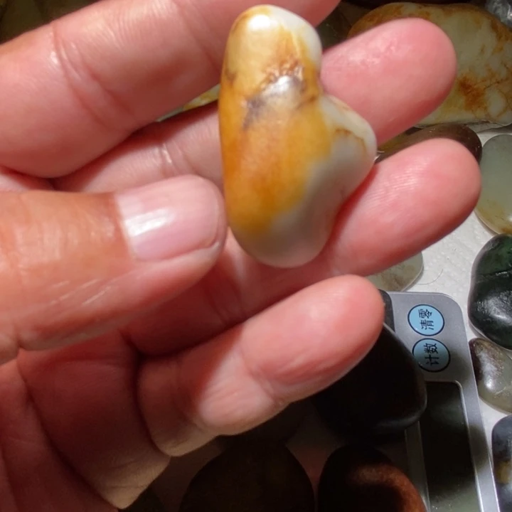 和田玉（子料）未镶嵌颈饰