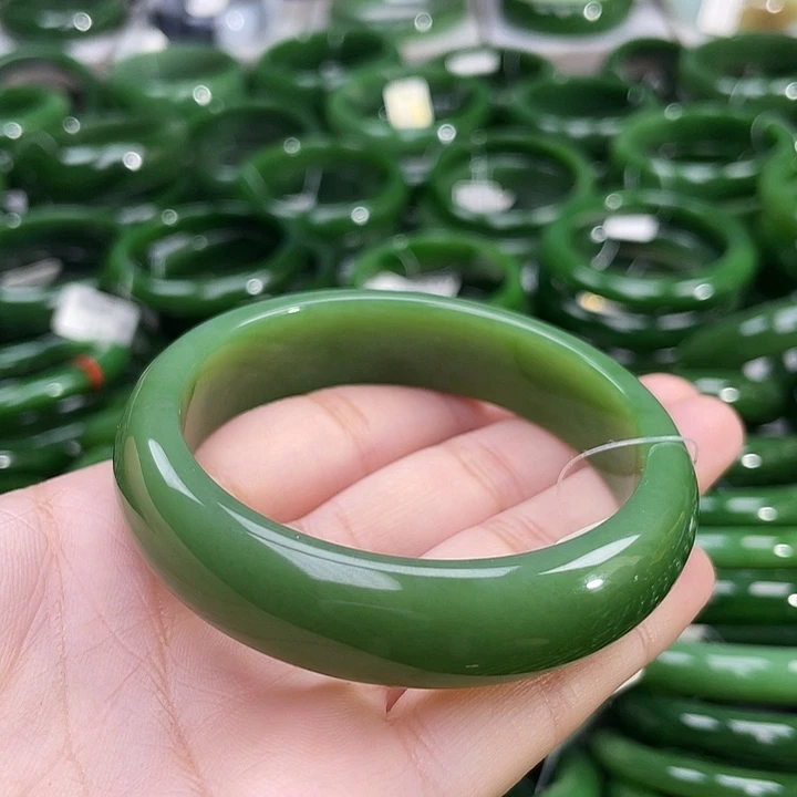 未镶嵌手镯和田玉（碧玉）