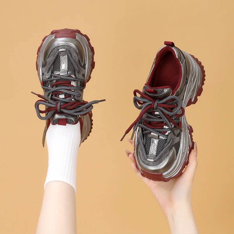 网面透气轻便老爹鞋时尚百搭女鞋2025春秋新款水钻厚底运动休闲鞋