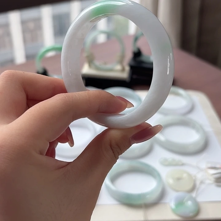 翡翠未镶嵌手镯（序号10）点菜看细节