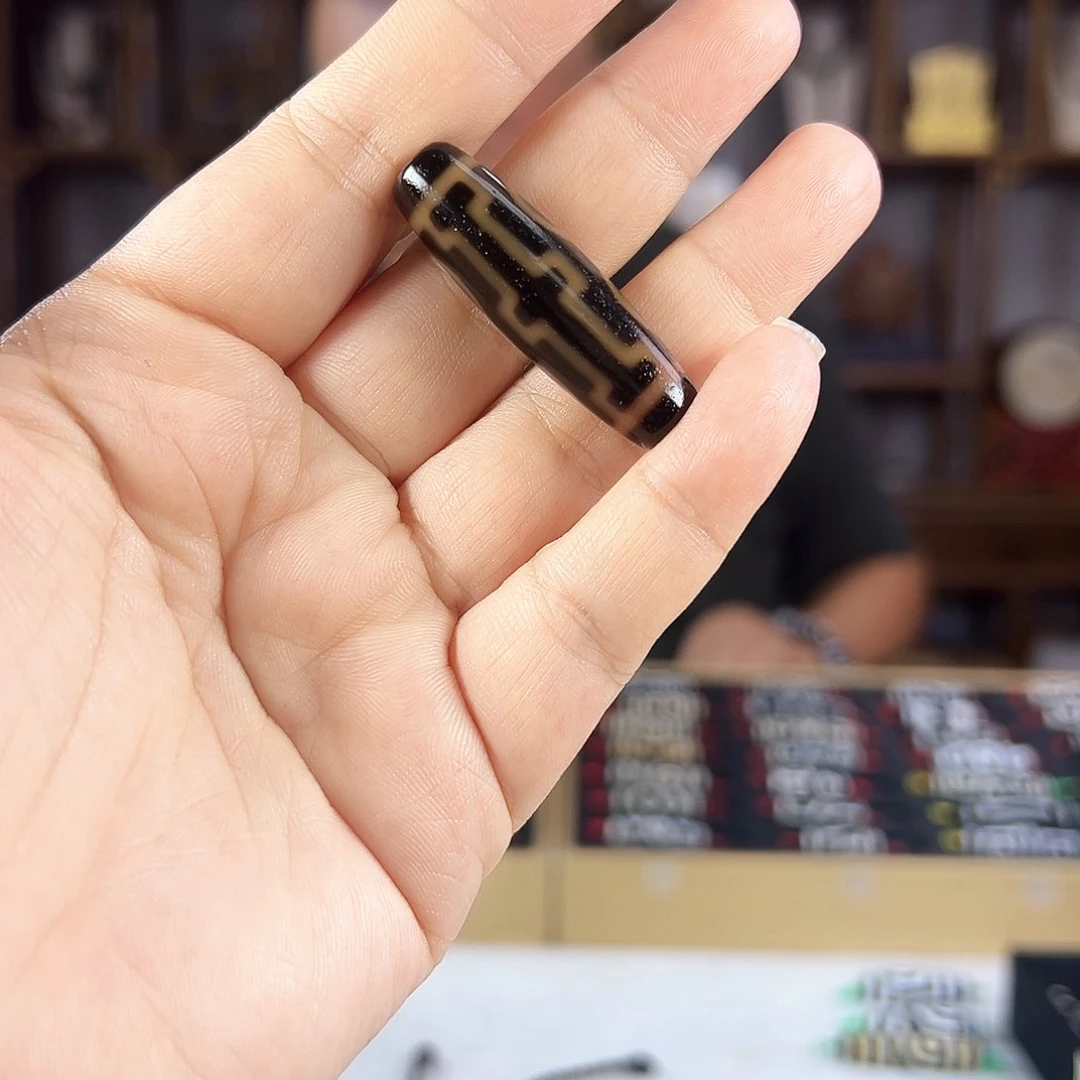玛瑙/玉髓合金颈饰～黑金