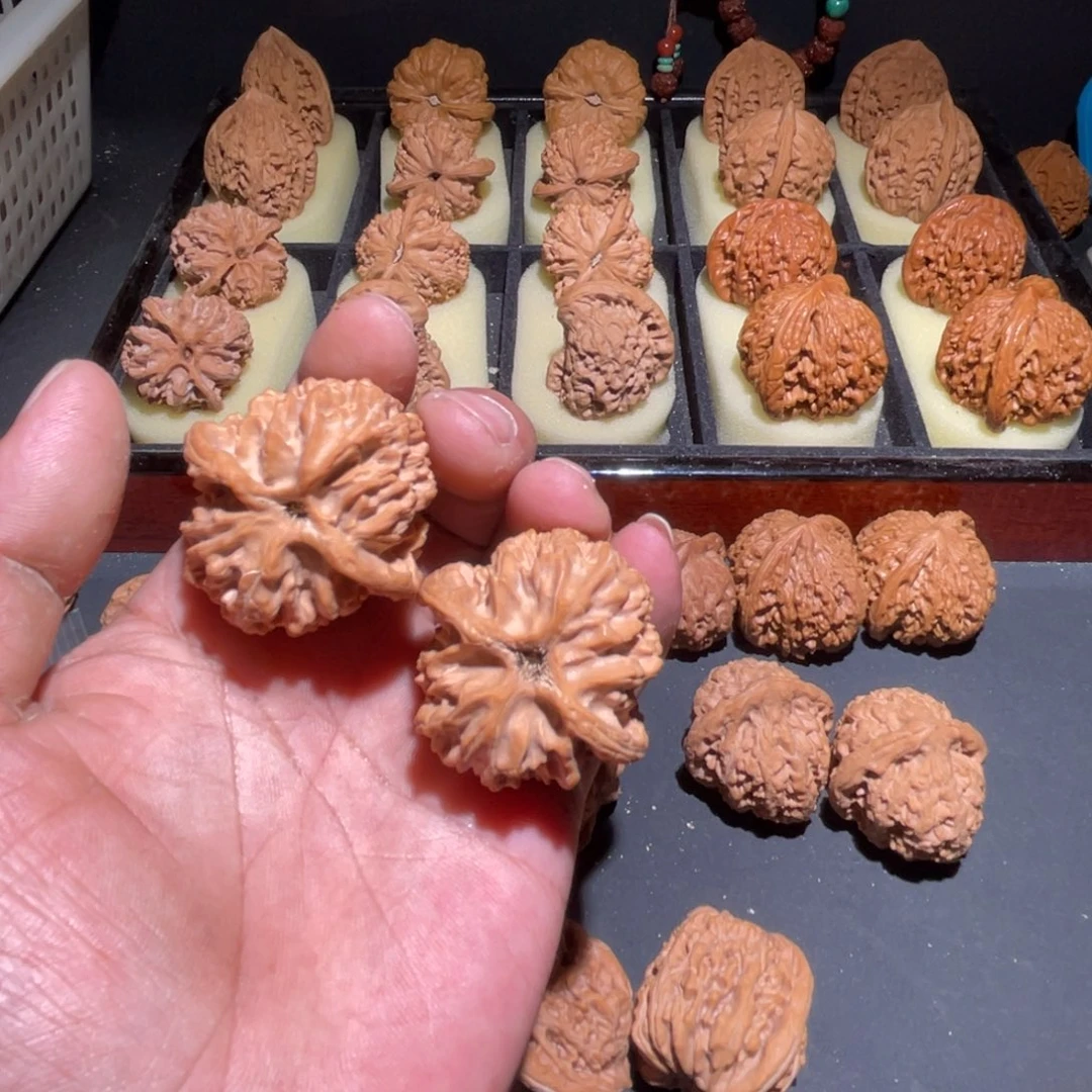 【闪购商品】文玩核桃吊坠孤****y苹果圆