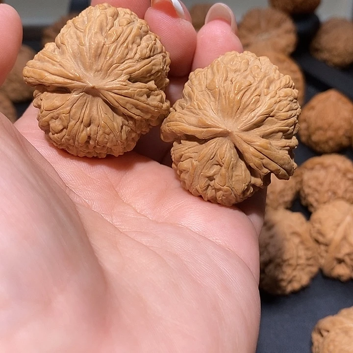 把件文玩核桃37.5野生麒麟枕体验对