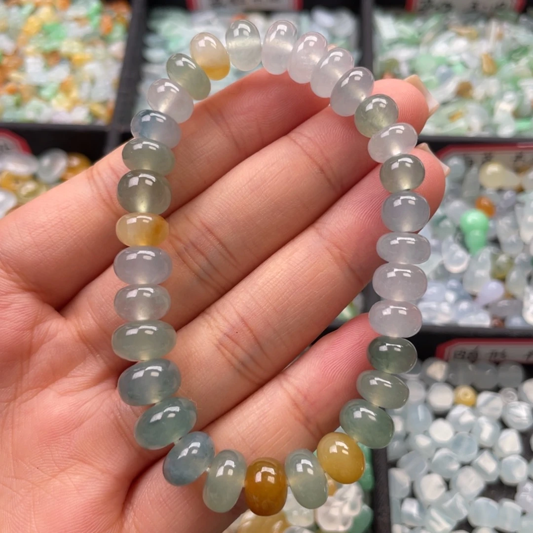 颈饰未镶嵌翡翠手串