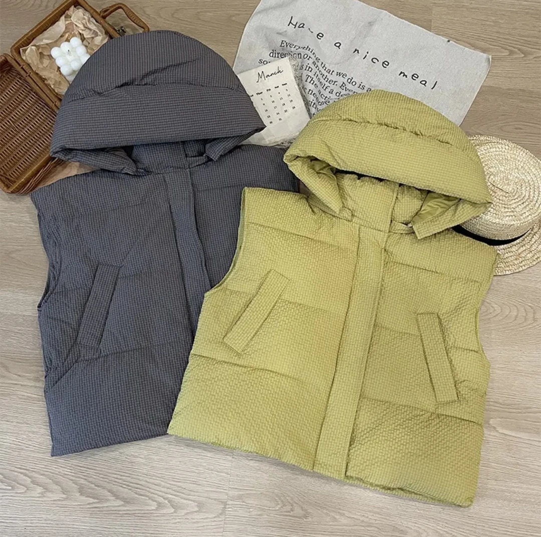 冬装儿童时尚休闲宽松纯色简约款连帽马甲 H504