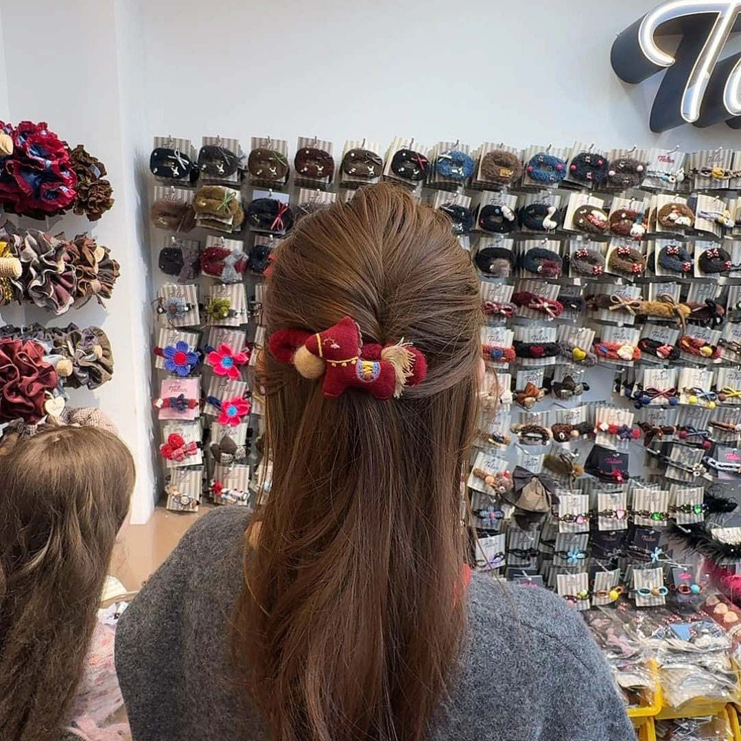 布艺非金属新年小马懒人夹