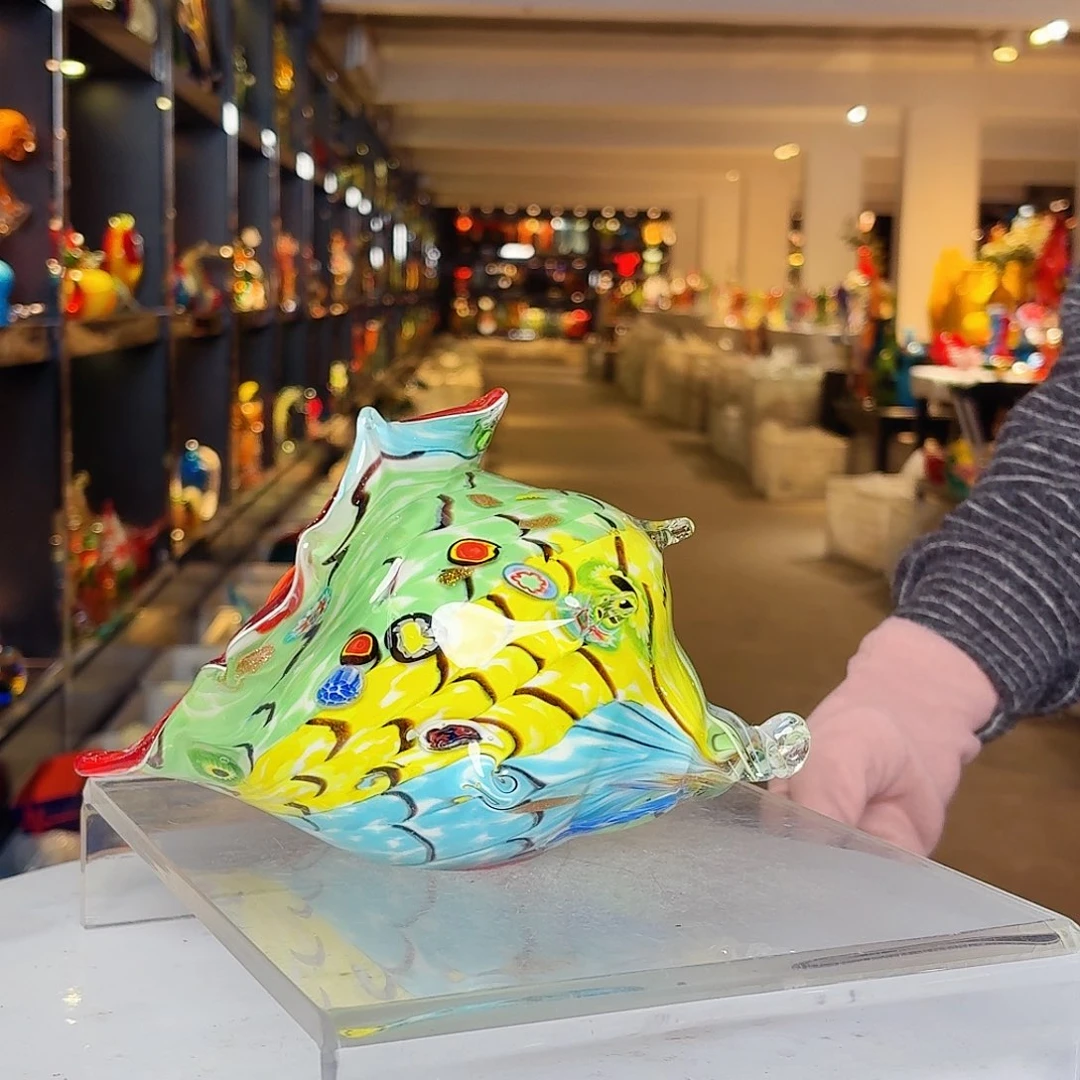 摆件琉璃塔等都将于近期举行首映