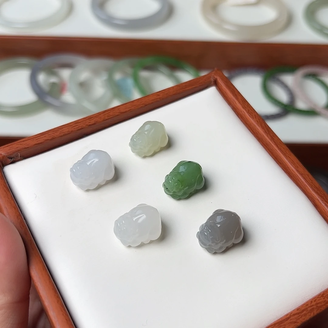 和田玉未镶嵌吊坠(不含链)