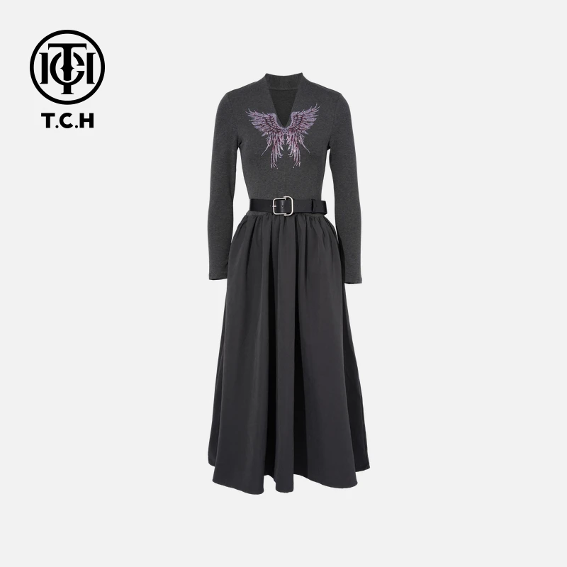 年终大促款TCH烫钻时尚休闲秋季清冷系连衣裙女T75C30E1098