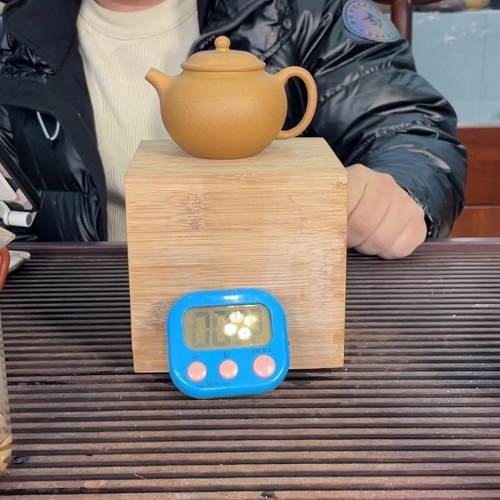 紫砂茶壶大*~法规也有问题