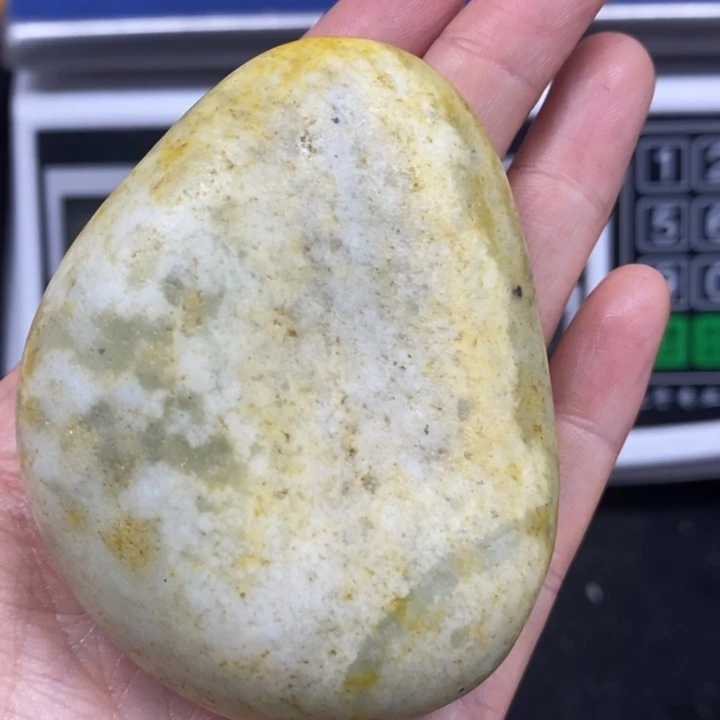 未镶嵌和田玉（糖玉）挂件