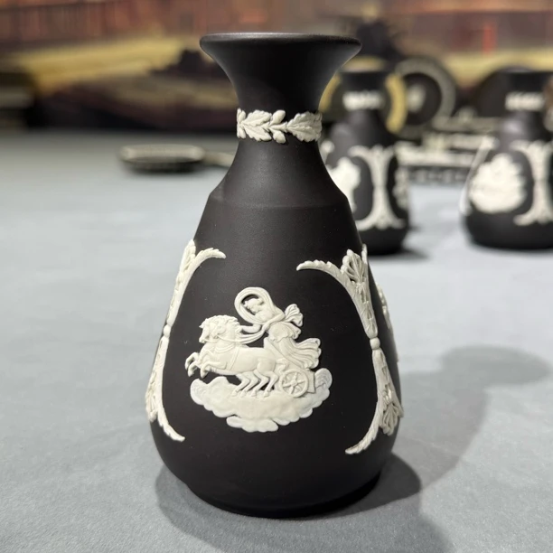 Wedgwood 中古 威基伍德 特殊色 花瓶