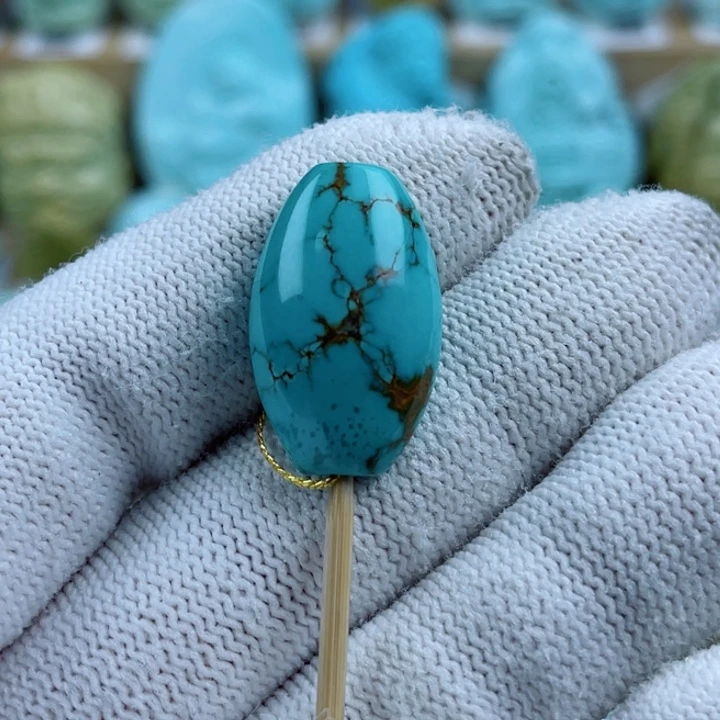 绿松石未镶嵌珠宝奇石