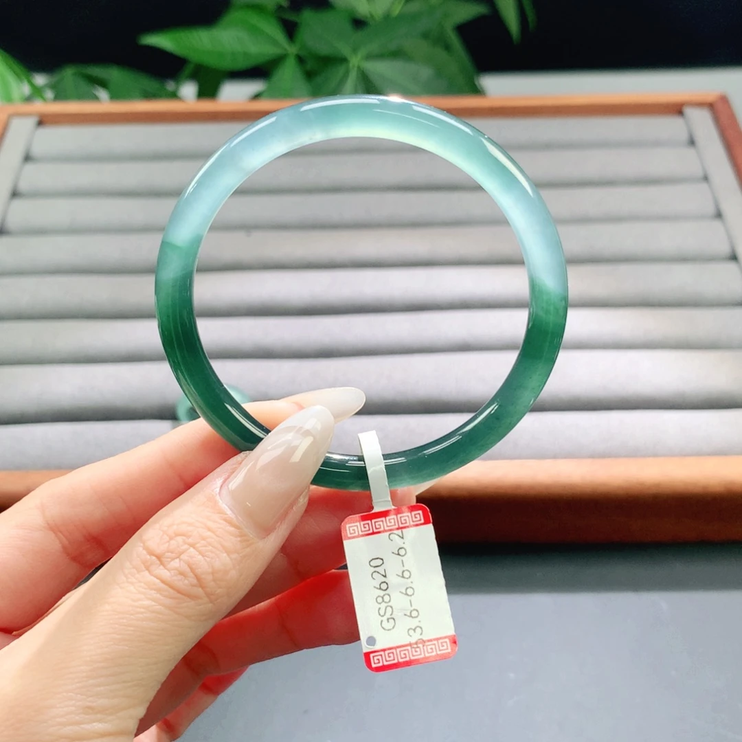 翡翠未镶嵌手镯天然