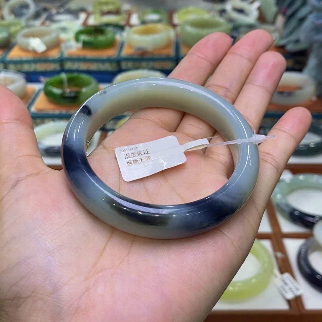 和田玉未镶嵌手镯和田玉籽青花56