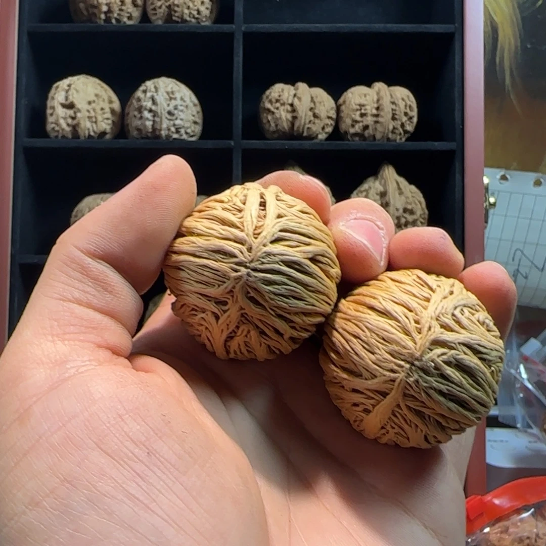 不***！桃核吊坠千丝绣球24333