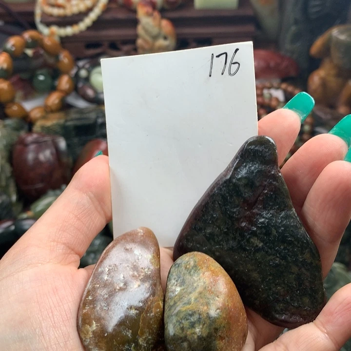 岫岩河磨玉（透闪石质玉）把件未镶嵌