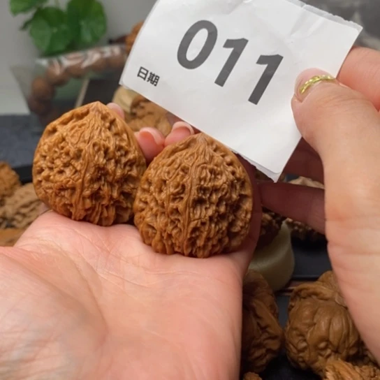 西****文玩核桃吊坠40南疆石011