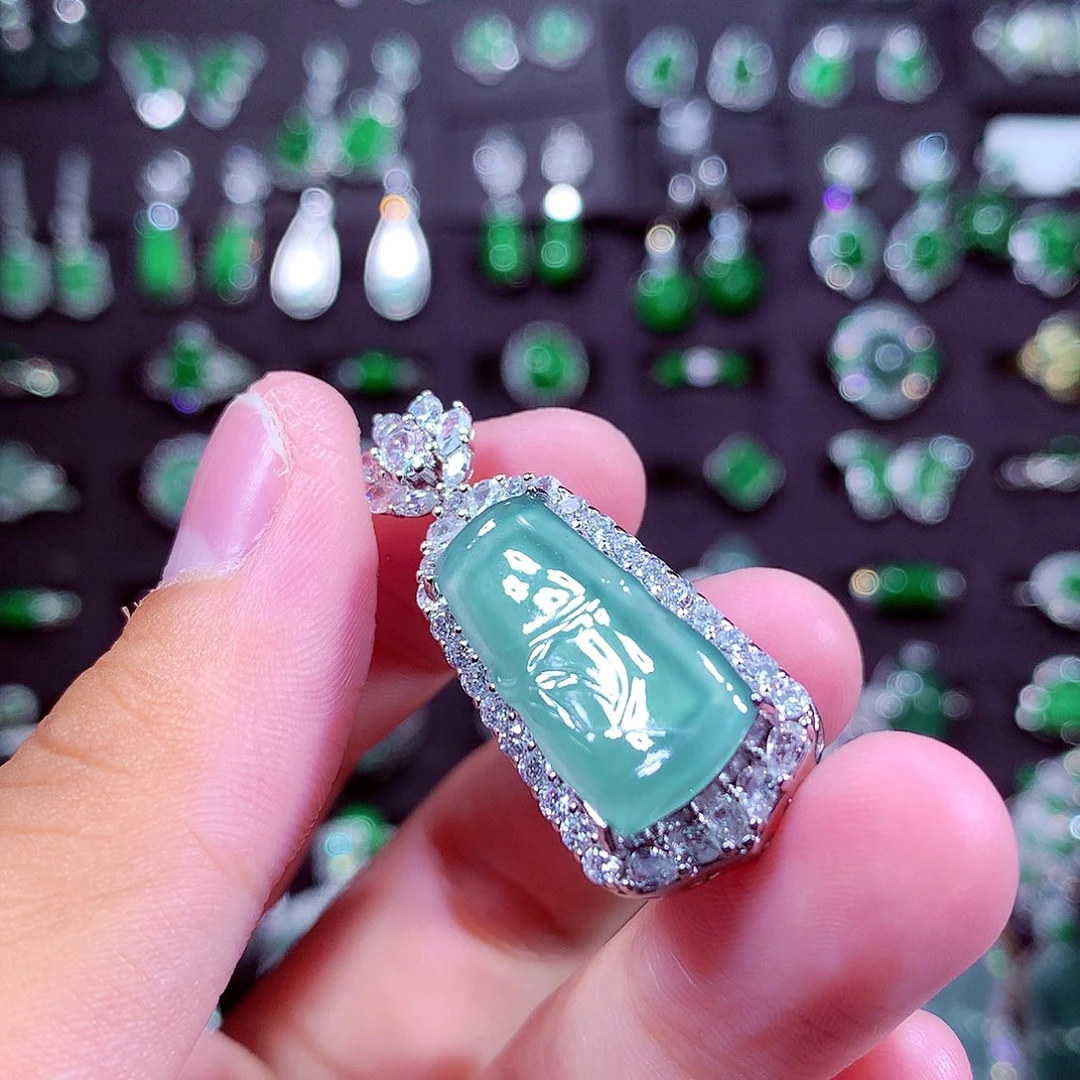 颈饰未镶嵌翡翠天然