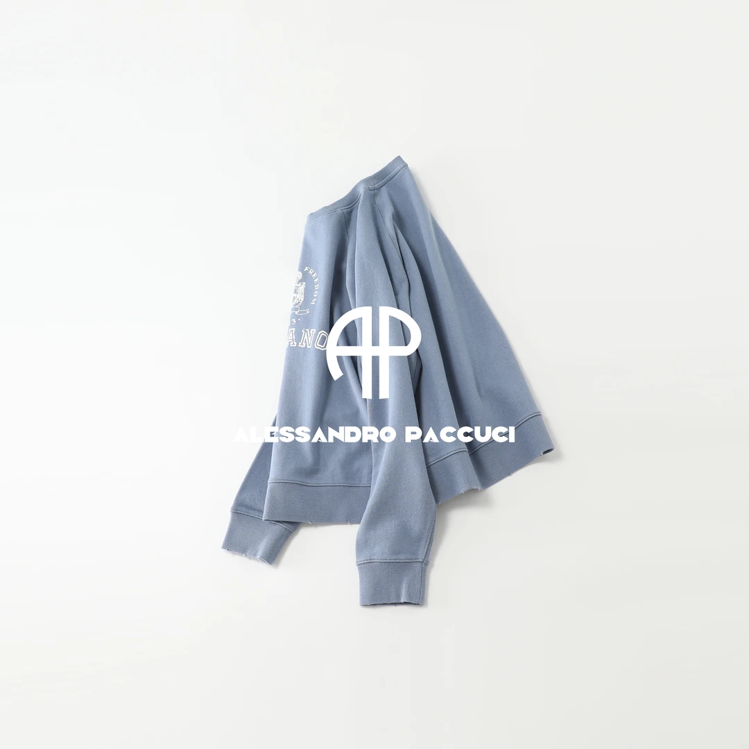 AP洛哥53162TW【复刻潮流】100棉圆领字母印花破洞宽松时尚百搭卫衣