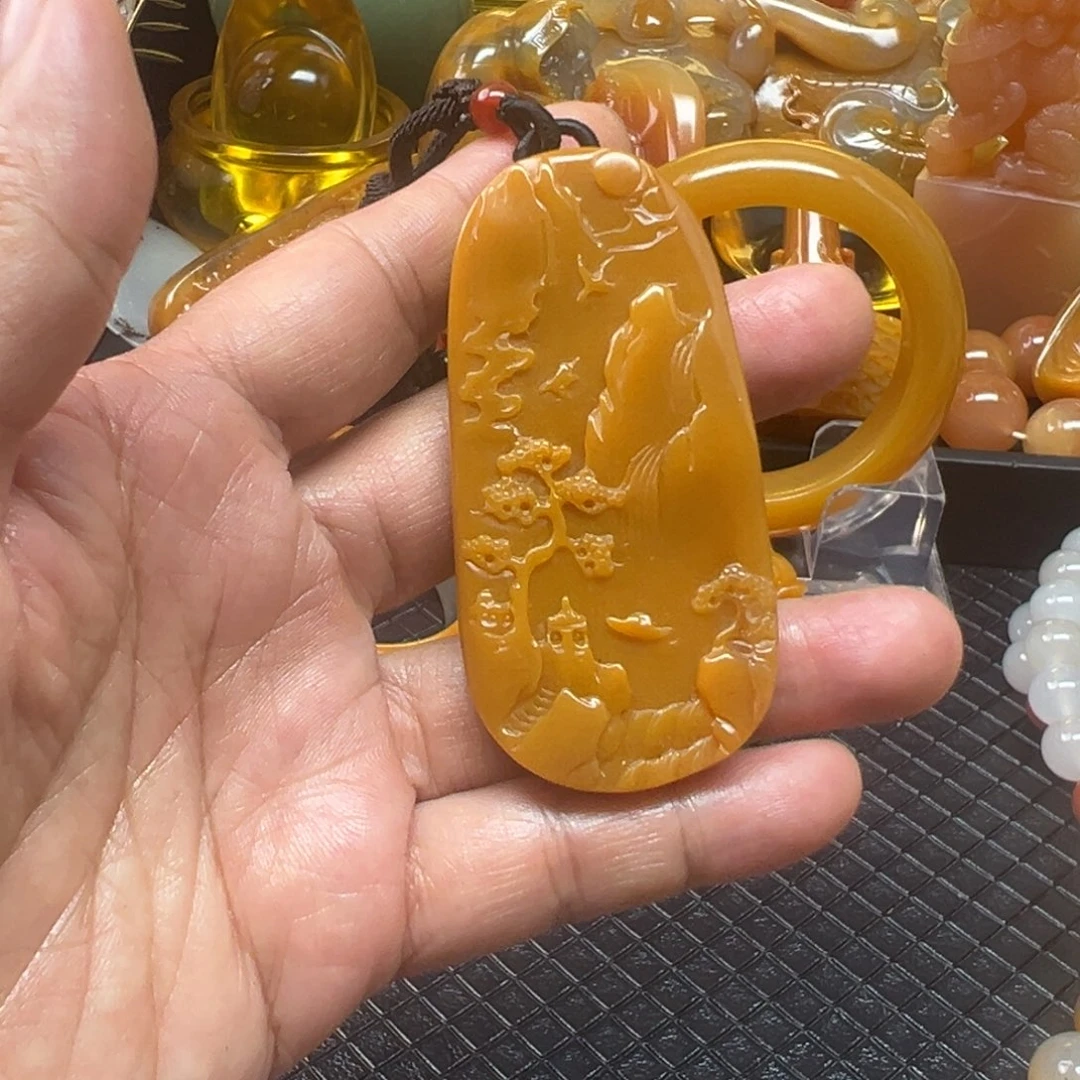 石英质玉未镶嵌颈饰