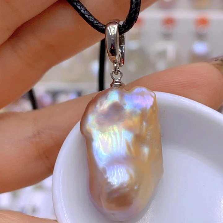 淡水珍珠吊坠(赠链)未镶嵌