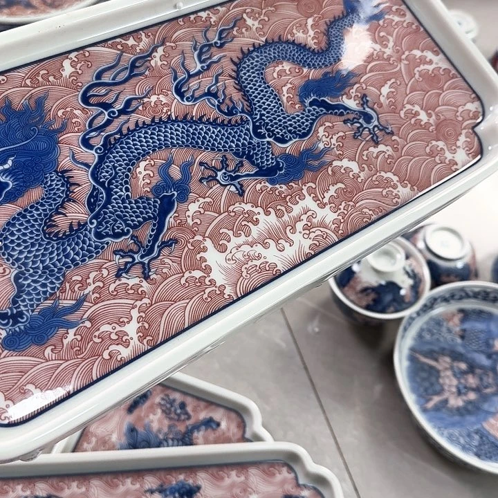 瓷片釉里红海水龙干泡台