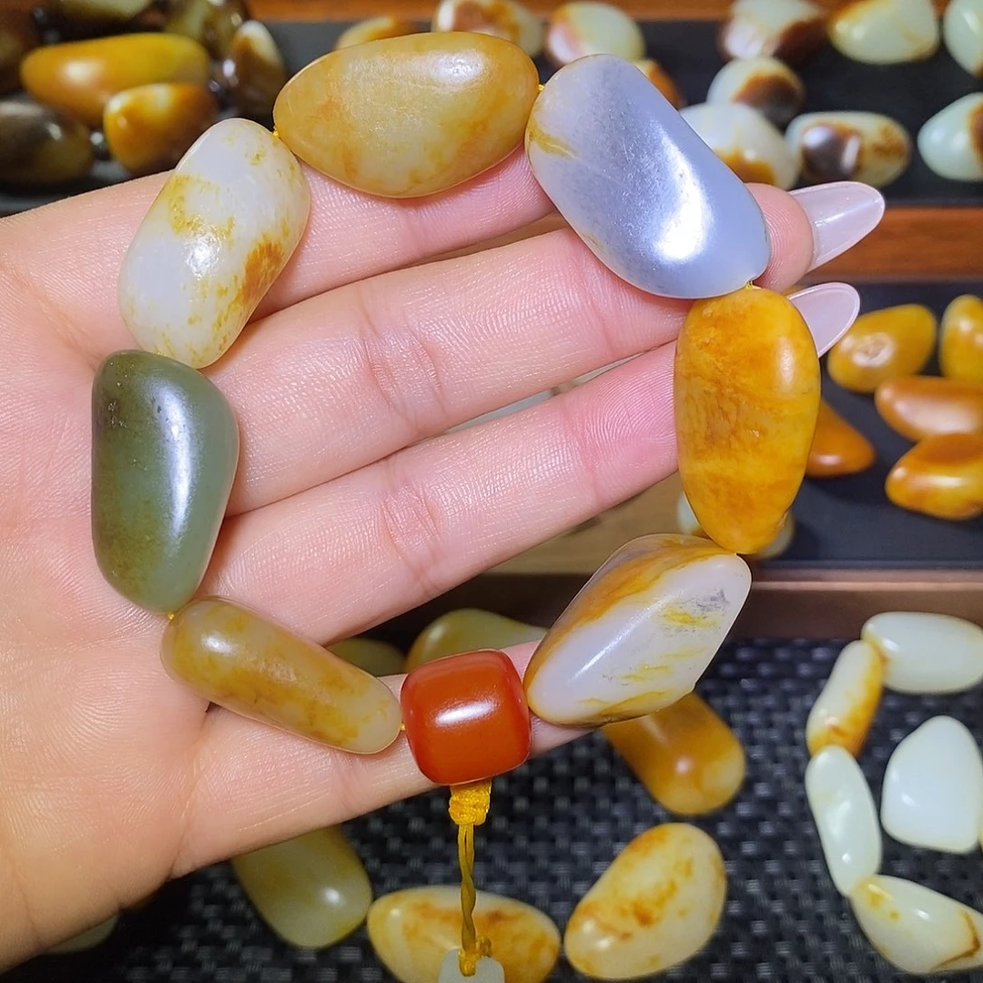 和田玉未镶嵌手串