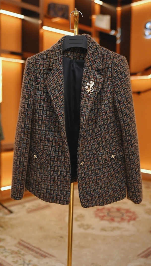 时尚流行显气质西装领短外套2025秋季新款高级感百搭上衣