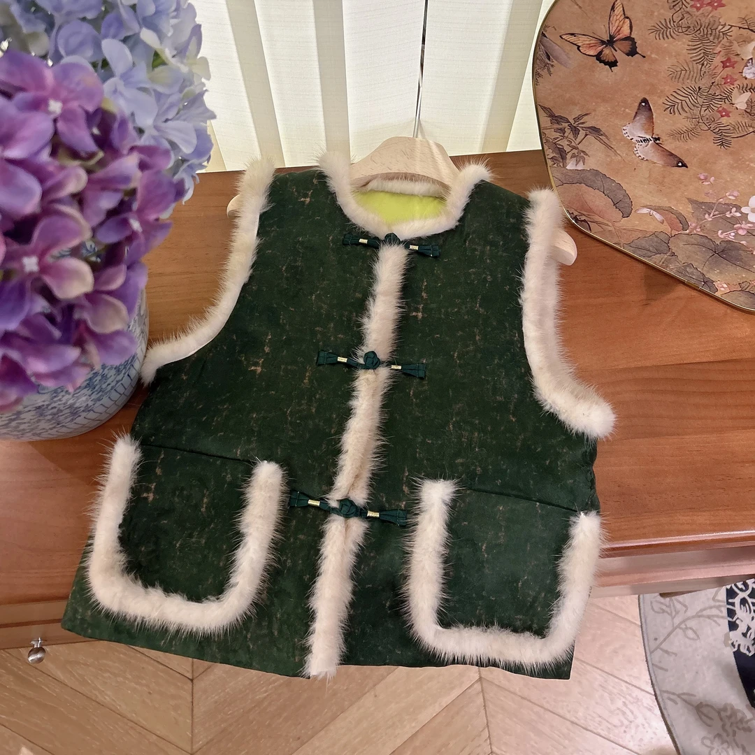 【CCM】女童绿色水貂毛棉衣马甲2024冬新款暗纹提花新中式背心坎肩