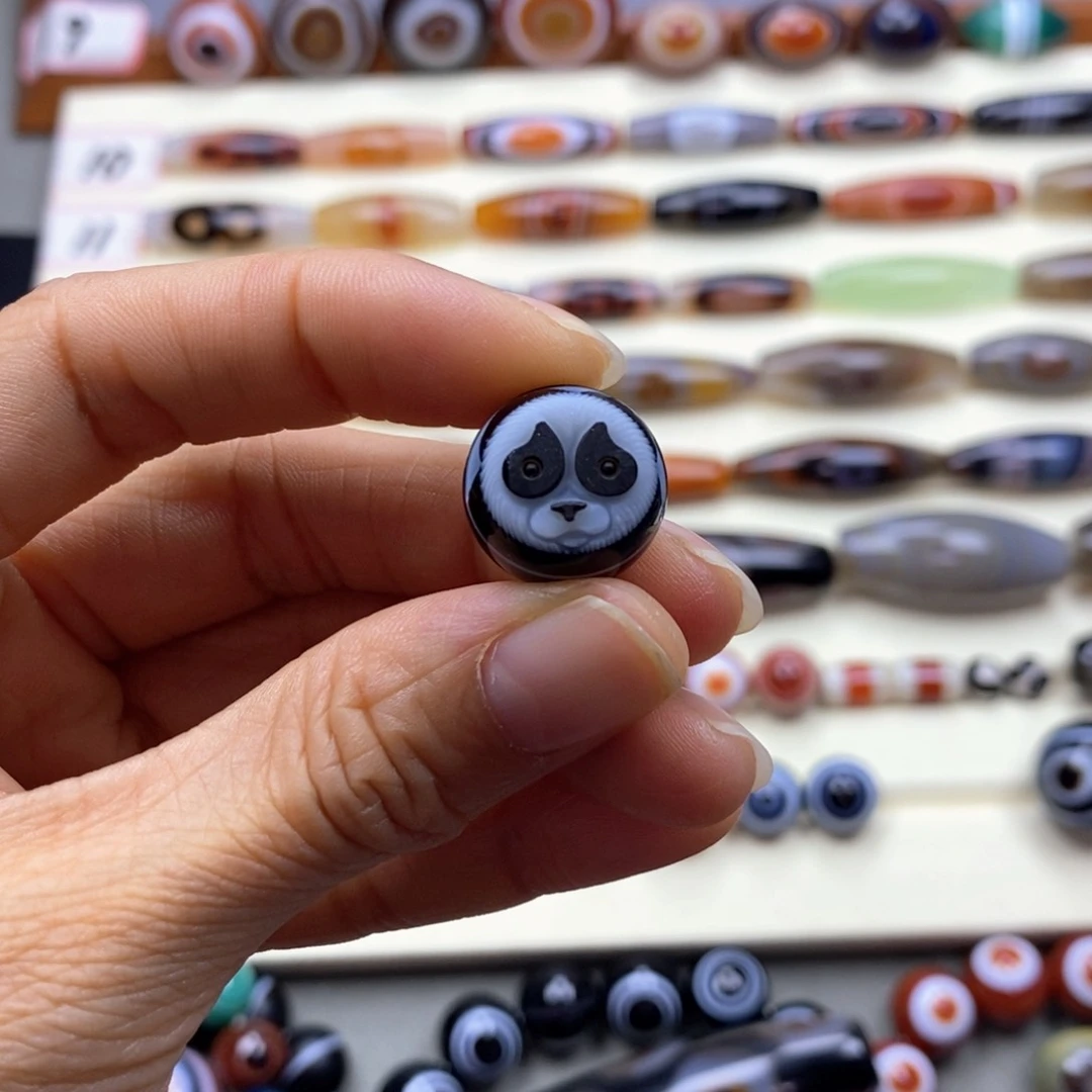 玛瑙/玉髓珠宝半成品未镶嵌逃**龙