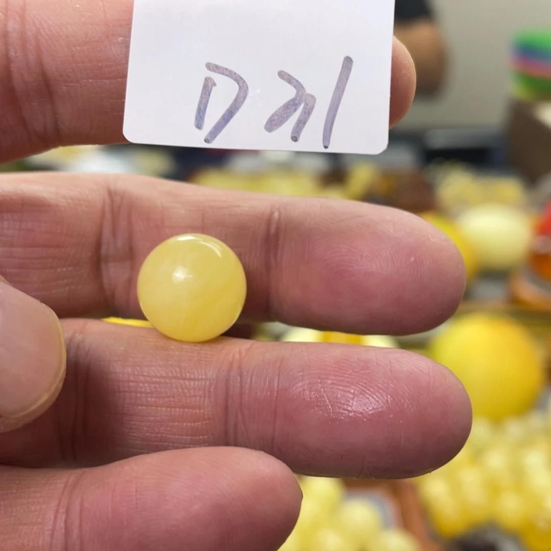 手链琥珀未镶嵌多样性发，发其中一件