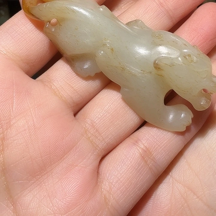 用***6和田玉（糖玉）未镶嵌挂件