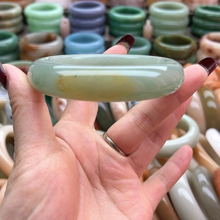 石英质玉手镯合金