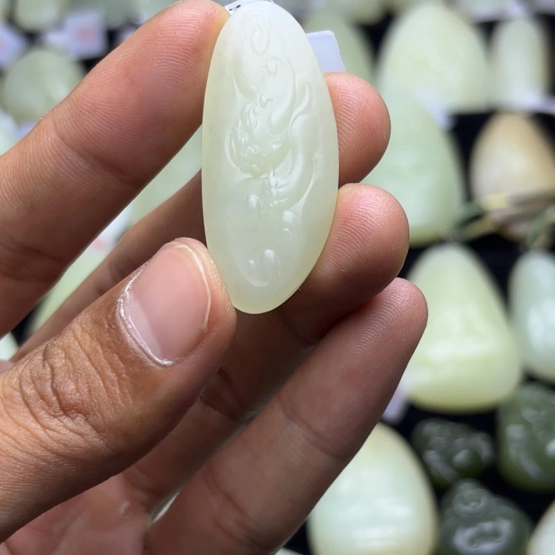 和田玉未镶嵌吊坠(不含链)