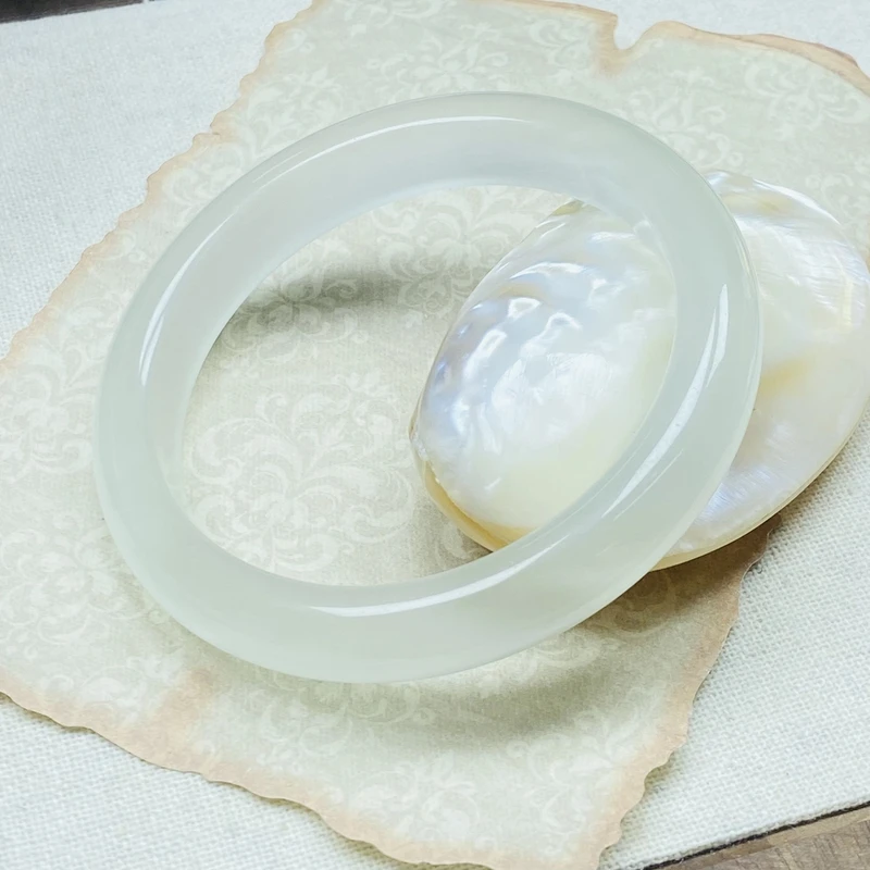 手镯 Q0180白色月光猫眼闭口手镯多样性发货47959